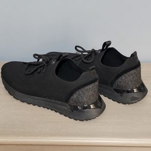 MK Michael kors slip on black runners sneakers ONLY WORN 2 TIMES Size 7m